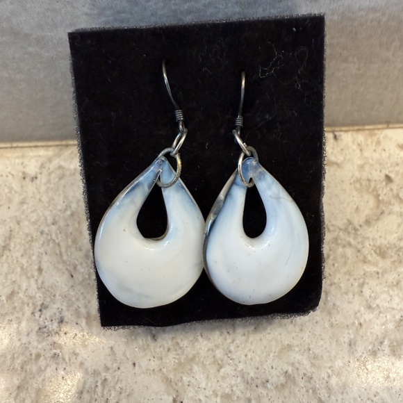 Tear drop glass earrings blue/wite/gold - Picture 4 of 5